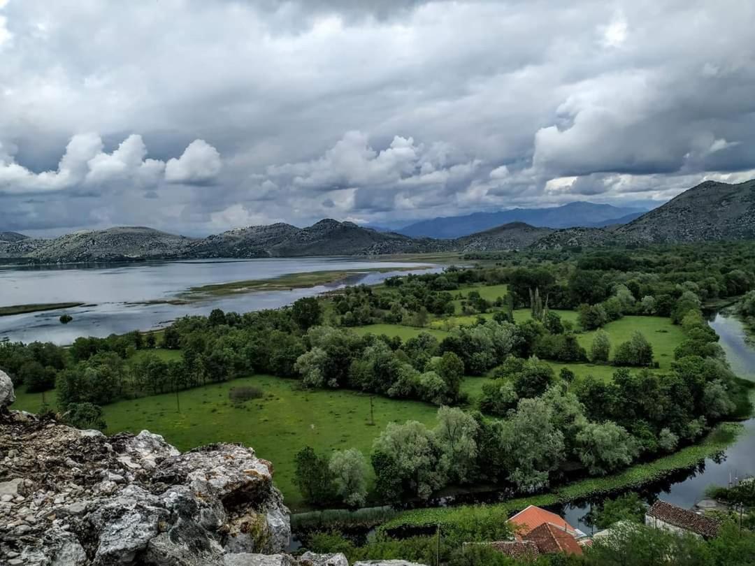 Holiday Home Haustor With Skadar Lake View Podgorica Exterior photo